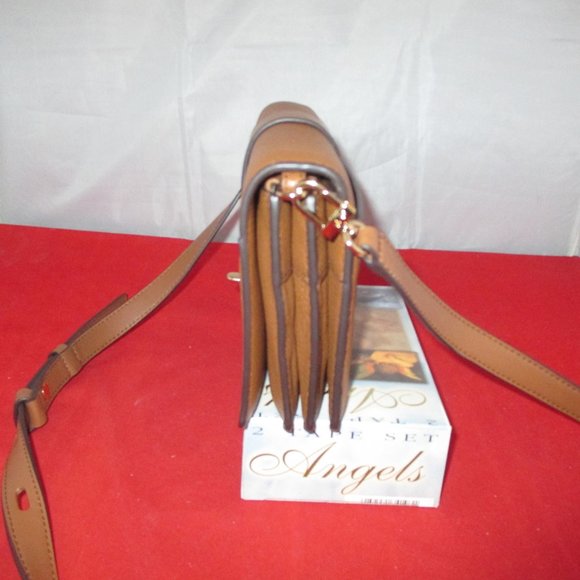 Michael Kors Charm Medium Triple gusset Pebbled Leather Crossbody #3332 - Picture 10 of 12